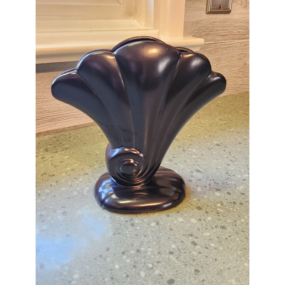 VTG Red Wing Black Art Deco Fan Vase